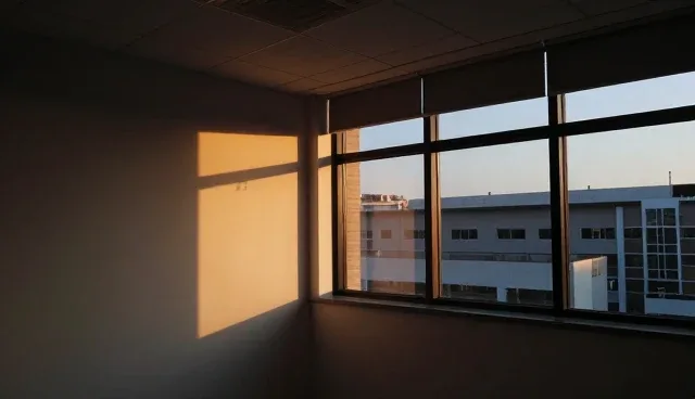 商铺装修施工规范问题及处理方向，如何避免违规